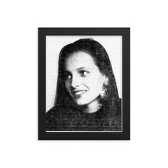 Agnieszka Kotlarska framed print on a plain backdrop in size 8"x10".