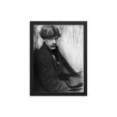 Alfred Stieglitz framed print on a plain backdrop in size 12"x16".