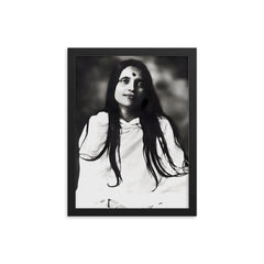 Anandamayi Ma framed print on a plain backdrop in size 12"x16".