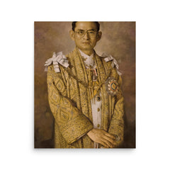 Bhumibol Adulyadej poster on a plain backdrop in size 16"x20".