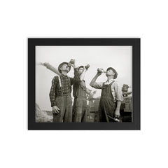 Farmers drinking beer, 1941 framed print on a plain backdrop in size 8"x10".