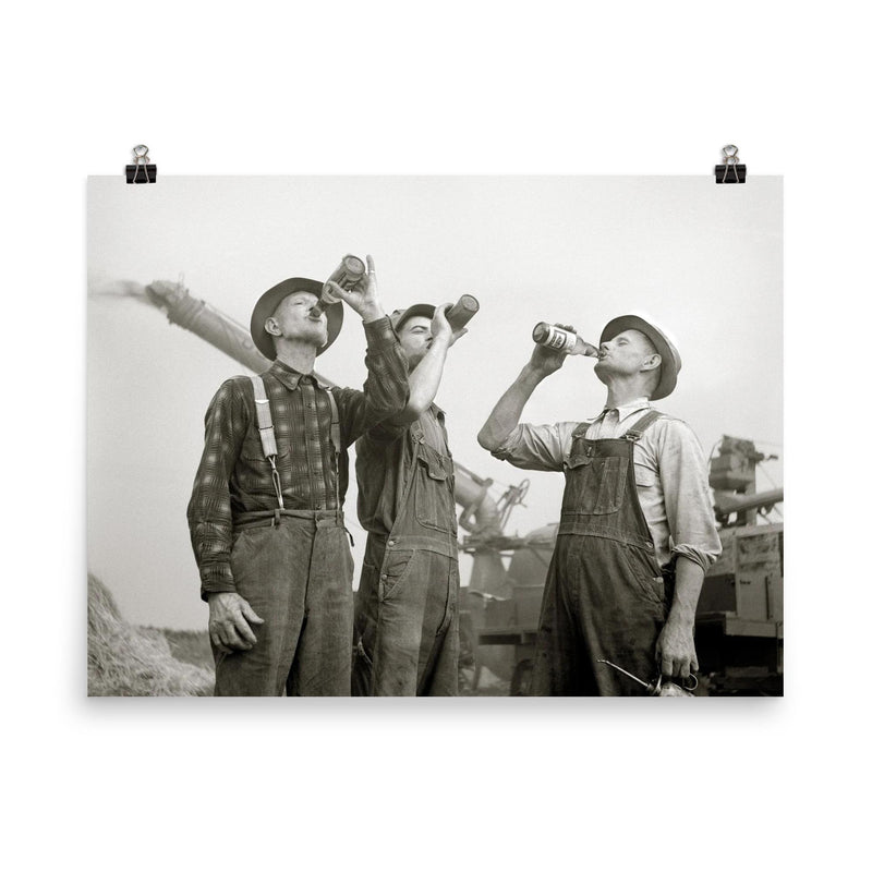 Farmers drinking beer, 1941 poster on a plain backdrop in size 8