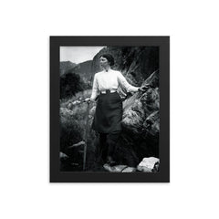 Freda Du Faur framed print on a plain backdrop in size 8"x10".