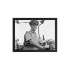 Harold Farncomb framed print on a plain backdrop in size 12"x16".