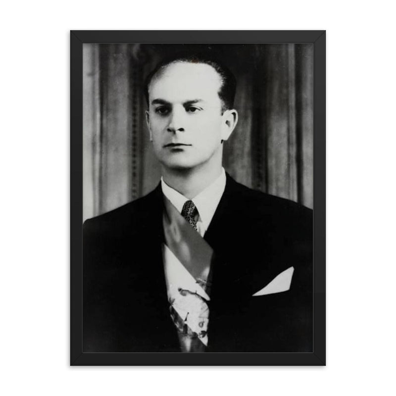 Jacobo Arbenz framed print on a plain backdrop in size 18