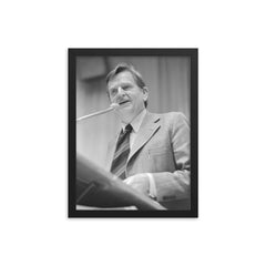 Olof Palme framed print on a plain backdrop in size 12"x16".