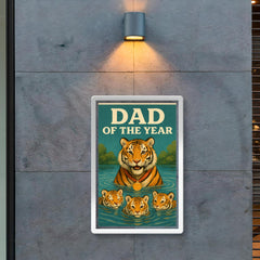 Quote 'dad of the year' Tiger with a gold medal giving swimming lessons to cubs Funny father's day Poster poster 2