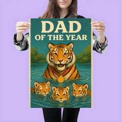 Quote 'dad of the year' Tiger with a gold medal giving swimming lessons to cubs Funny father's day Poster poster 3