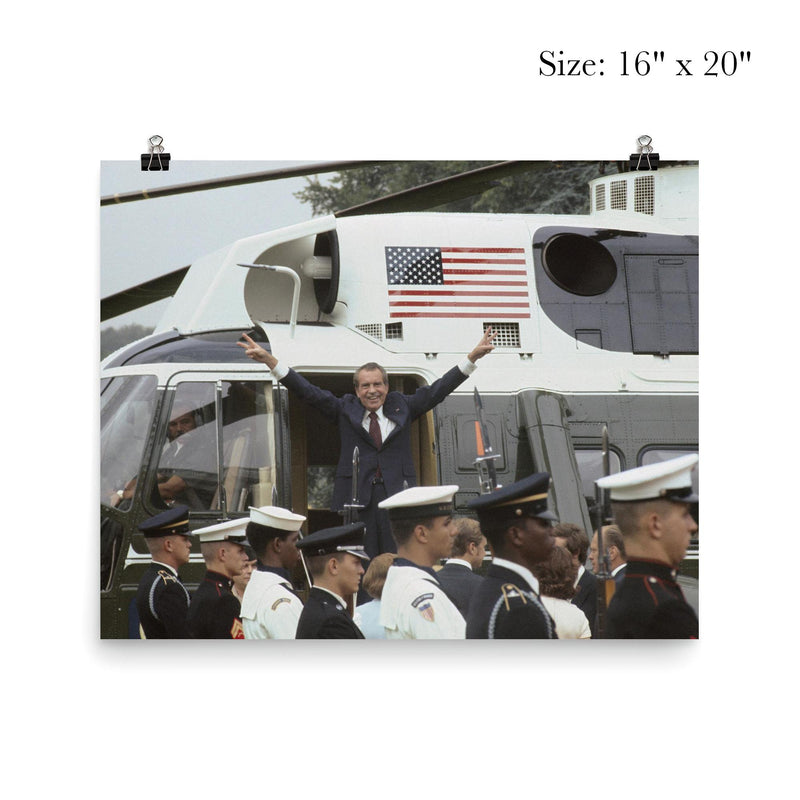 Richard Nixon Waves Goodbye After Resigning, August 9, 1974 poster 2