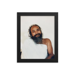 Shivabalayogi framed print on a plain backdrop in size 8"x10".
