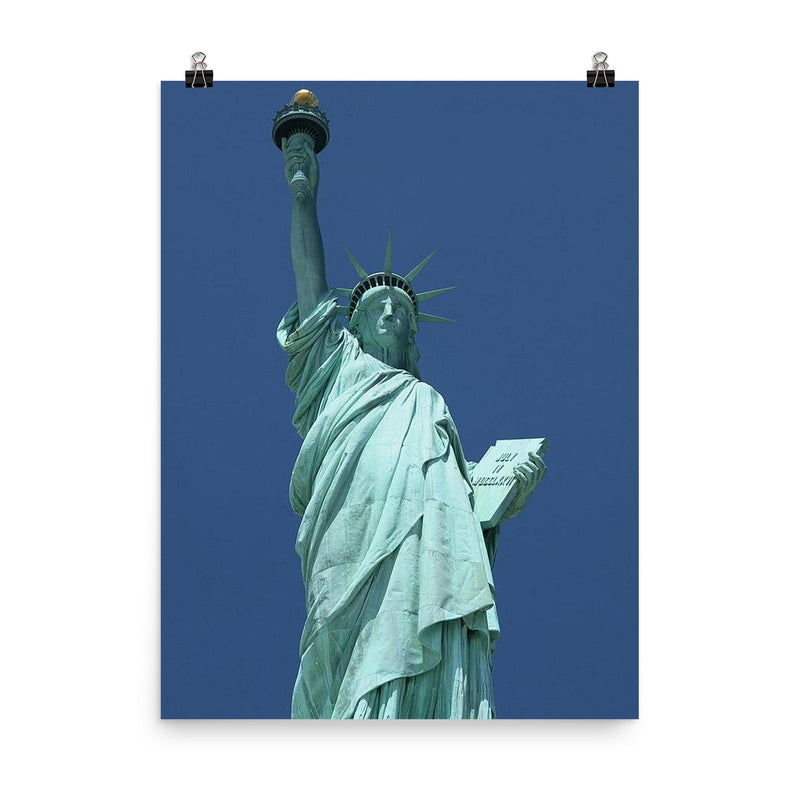 Statue of Liberty poster on a plain backdrop in size 8