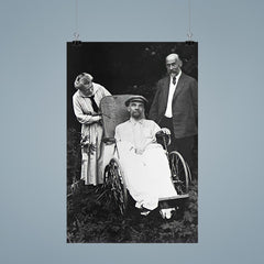 The Last Photograph of Lenin with His Doctor and Sister, May 1923 poster 9