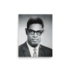 Thomas Sowell poster on a plain backdrop in size 8"x10".