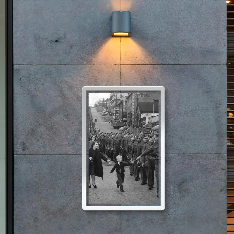 Wait for Me, Daddy - A Child Running to His Father, A Canadian Soldier, WWII, 1940 poster 2