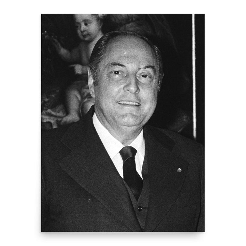 Aureliano Chaves poster print, in size 18x24 inches.