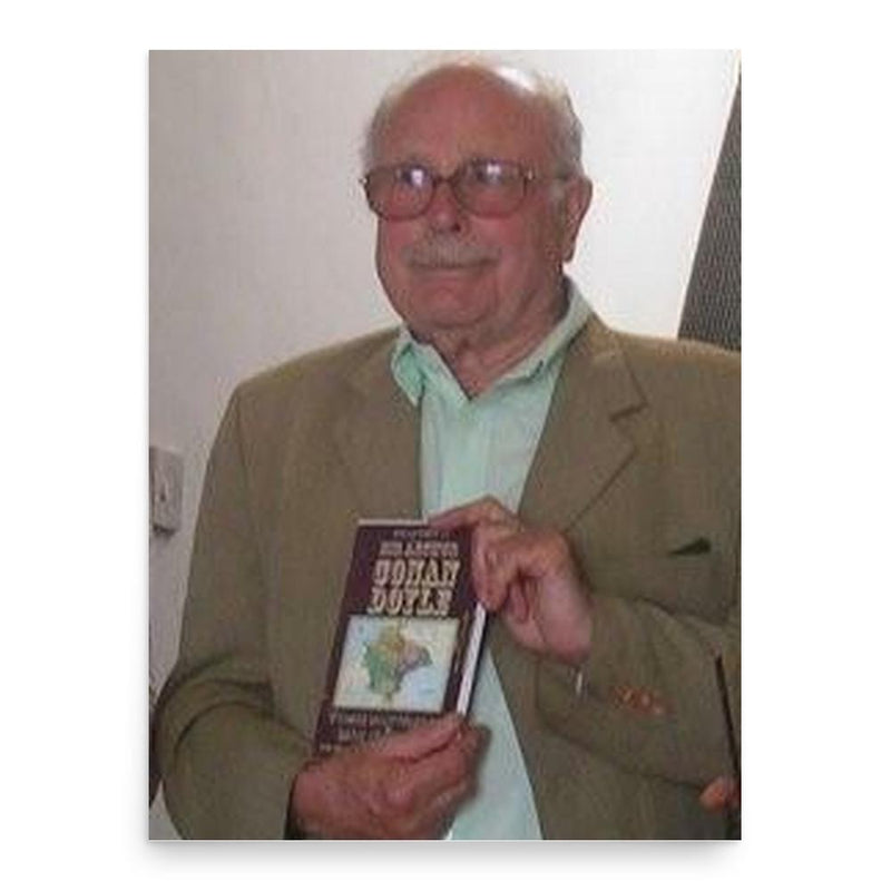 Edward Hardwicke poster print, in size 18x24 inches.