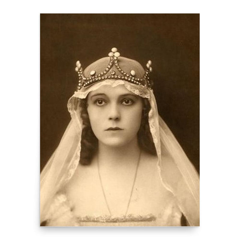 Gizi Bajor poster print, in size 18x24 inches.