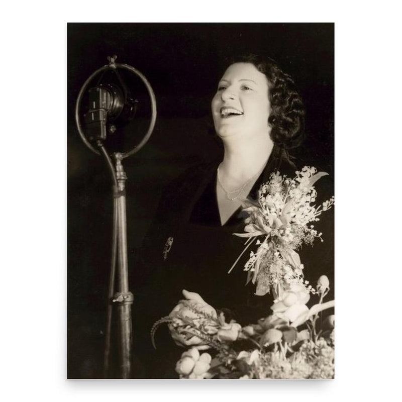 Gladys Moncrieff poster print, in size 18x24 inches.