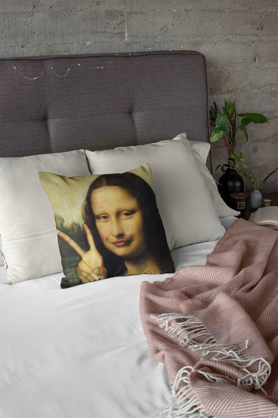 A Mona Lisa meme on a bed with a white duvet.