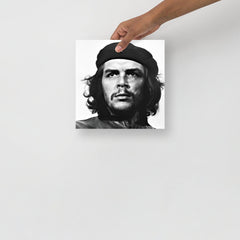 A Che Guevara poster on a plain backdrop in size 10x10”.