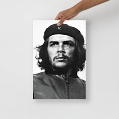 A Che Guevara poster on a plain backdrop in size 12x18”.
