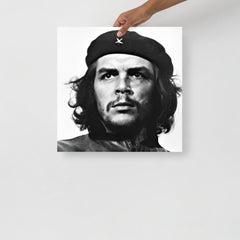 A Che Guevara poster on a plain backdrop in size 18x18”.